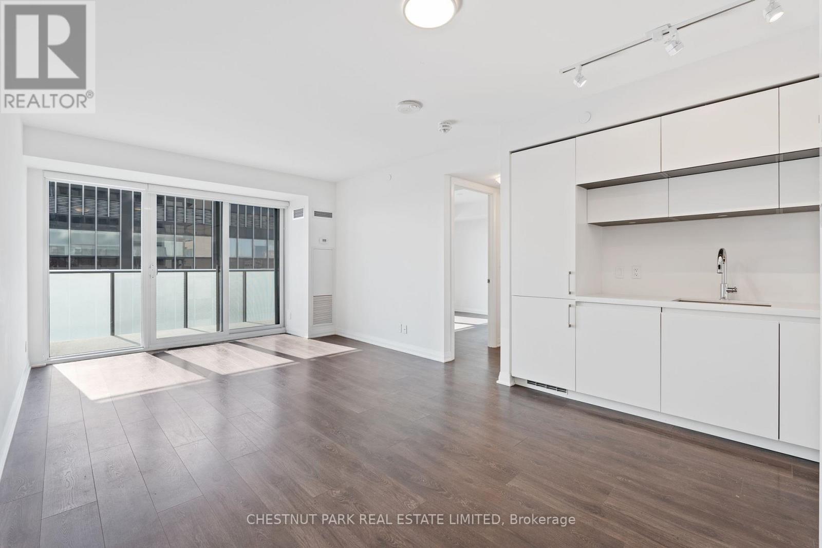 1603 - 99 Foxbar Road, Toronto, Ontario  M4V 0B2 - Photo 13 - C12801358