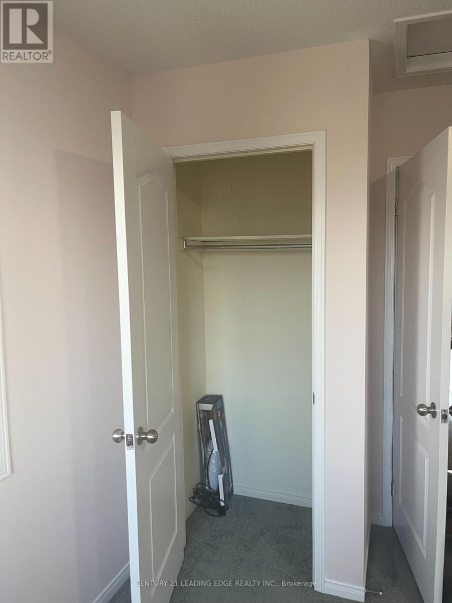 2nd Bdrm - 28 Burtonbury Lane, Ajax (Northeast Ajax), Ontario  L1Z 0C9 - Photo 4 - E12801068