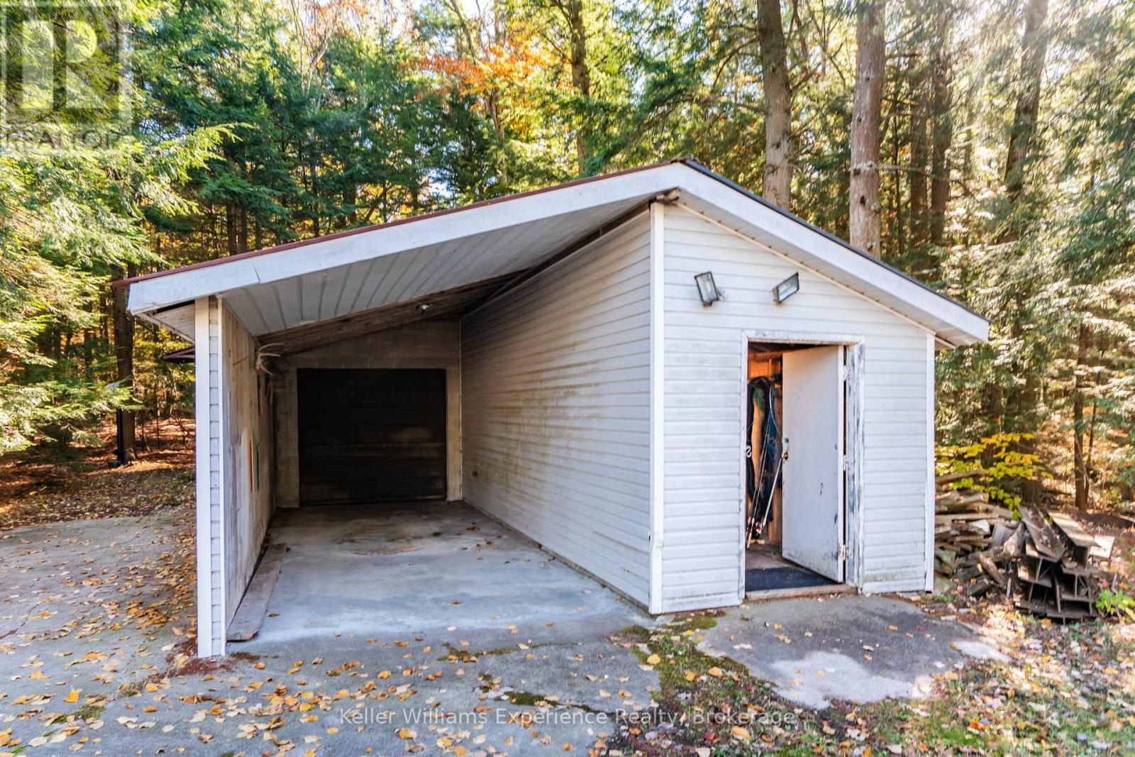 19 Huron Trail, Georgian Bay (Baxter), Ontario  L0K 2A0 - Photo 33 - X12801268