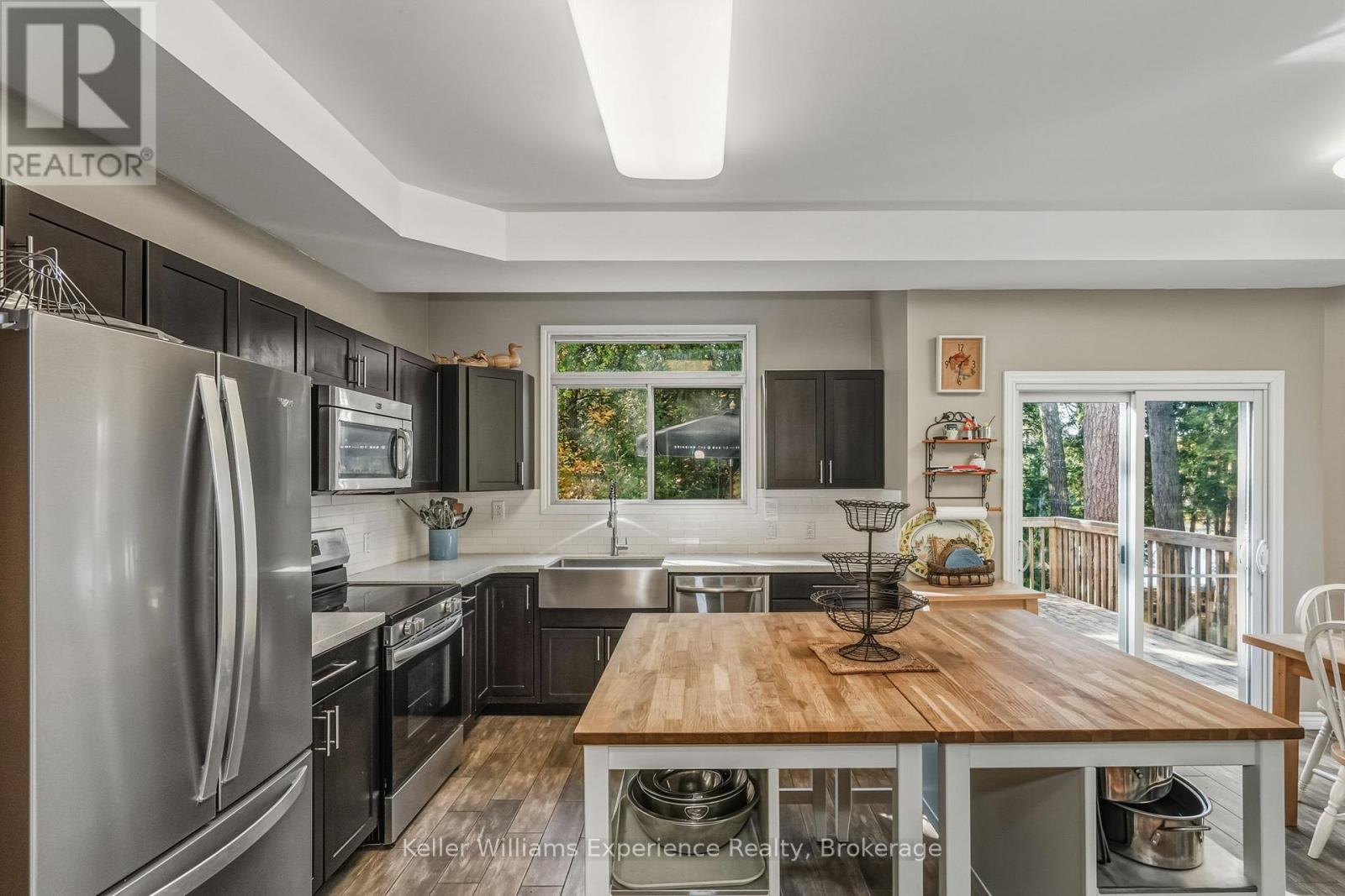 19 Huron Trail, Georgian Bay (Baxter), Ontario  L0K 2A0 - Photo 9 - X12801268