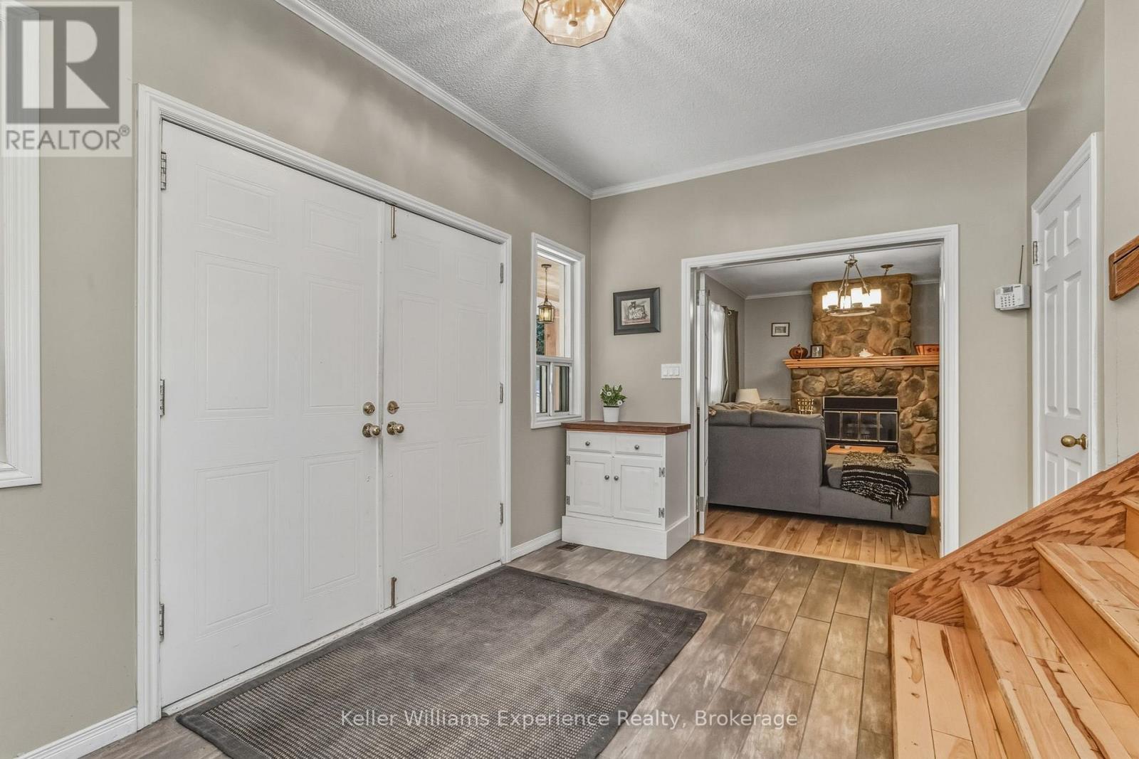 19 Huron Trail, Georgian Bay (Baxter), Ontario  L0K 2A0 - Photo 6 - X12801268