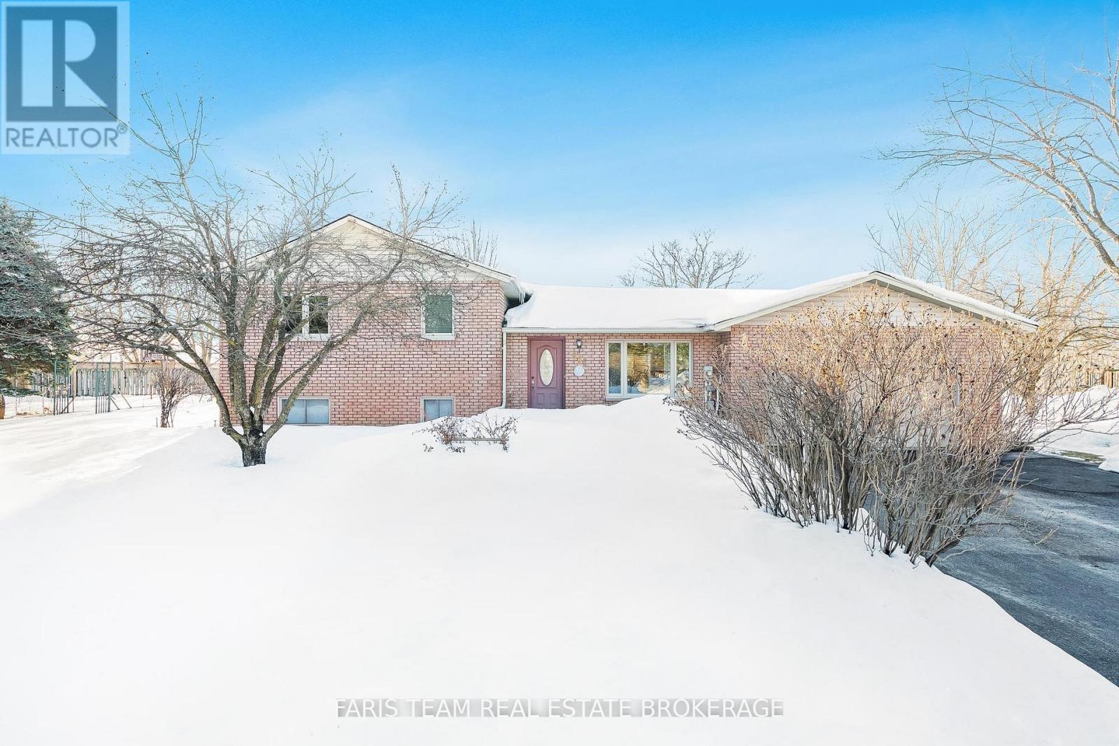 856 Church Drive, Innisfil (Lefroy), Ontario  L0L 1K0 - Photo 2 - N12801066