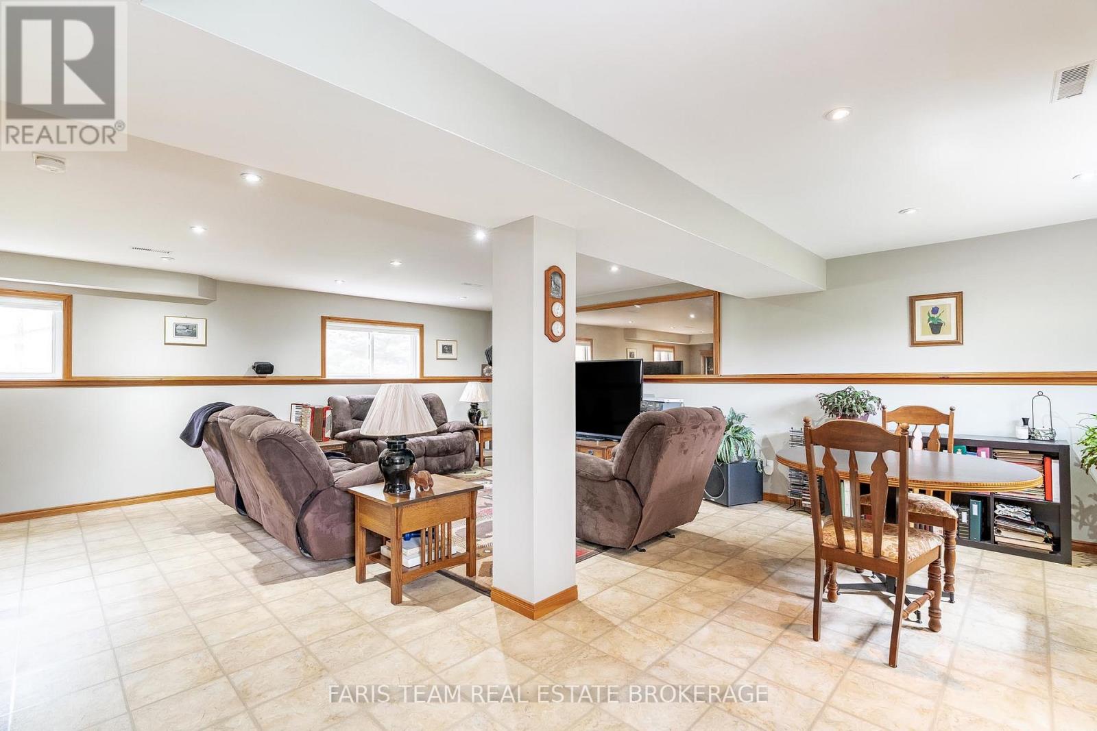 856 Church Drive, Innisfil (Lefroy), Ontario  L0L 1K0 - Photo 23 - N12801066