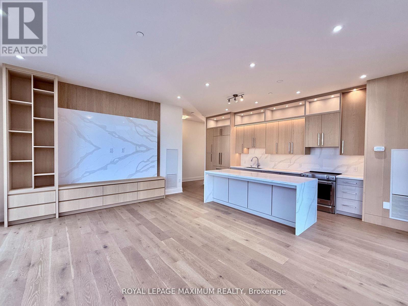 Ph 212 - 9000 Jane Street, Vaughan, Ontario  L4K 2M9 - Photo 4 - N12801072