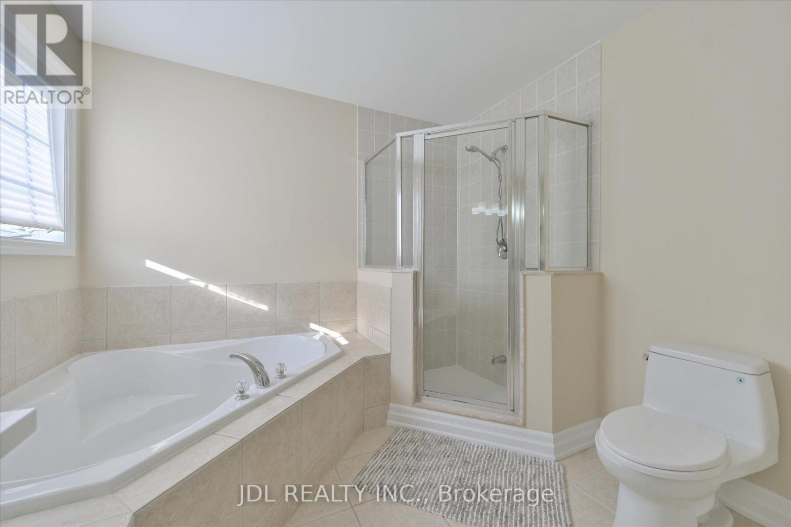 9 O'hara Crescent, Richmond Hill, Ontario  L4E 4E1 - Photo 16 - N12801130