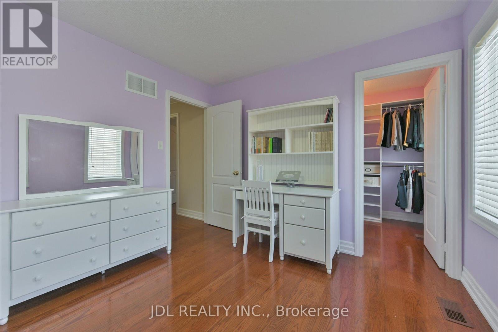 9 O'hara Crescent, Richmond Hill, Ontario  L4E 4E1 - Photo 18 - N12801130