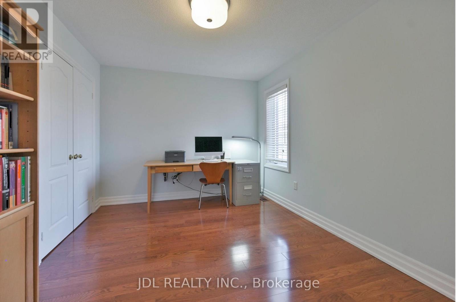 9 O'hara Crescent, Richmond Hill, Ontario  L4E 4E1 - Photo 22 - N12801130