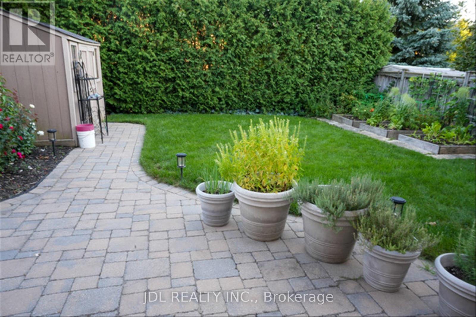 9 O'hara Crescent, Richmond Hill, Ontario  L4E 4E1 - Photo 30 - N12801130