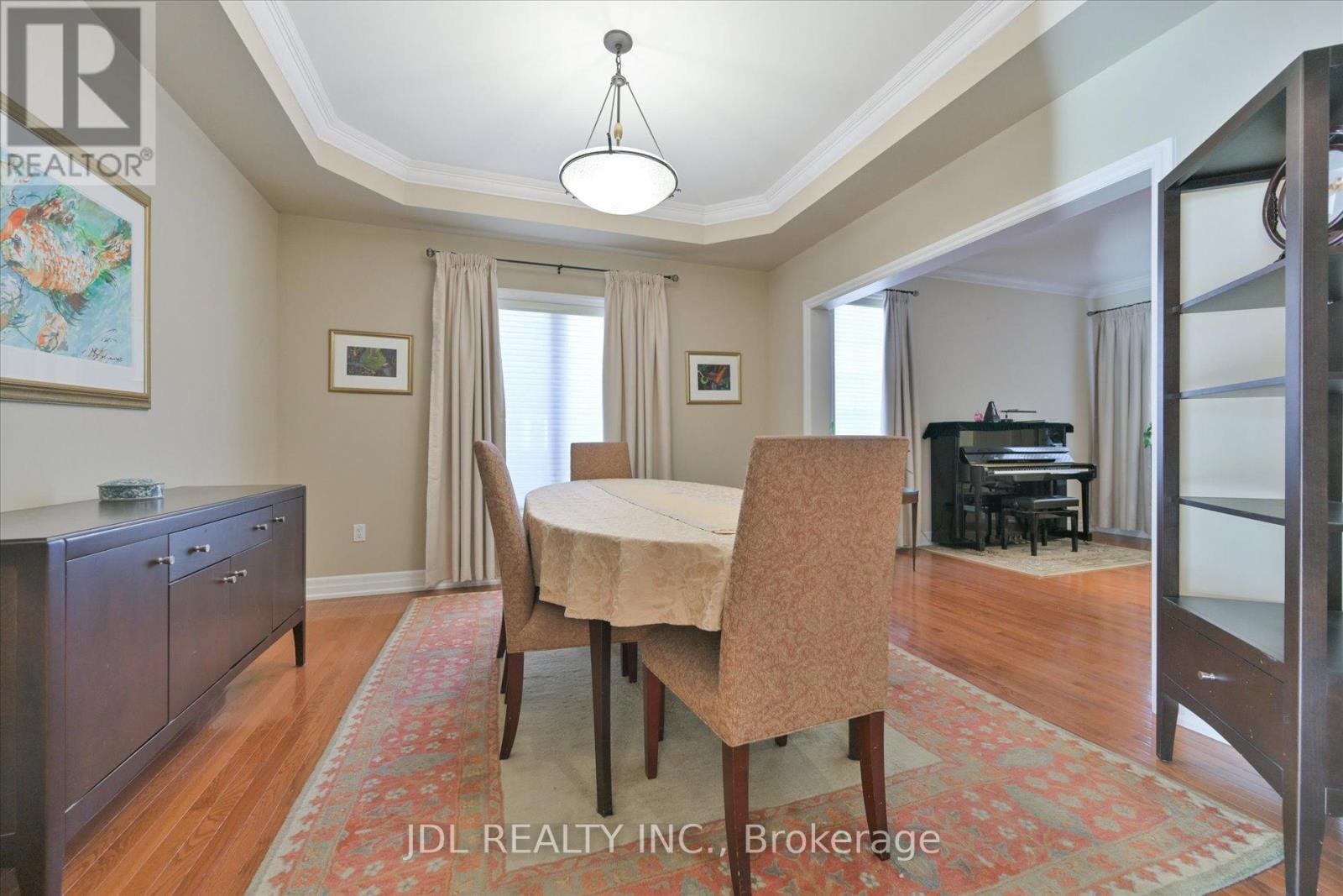 9 O'hara Crescent, Richmond Hill, Ontario  L4E 4E1 - Photo 5 - N12801130