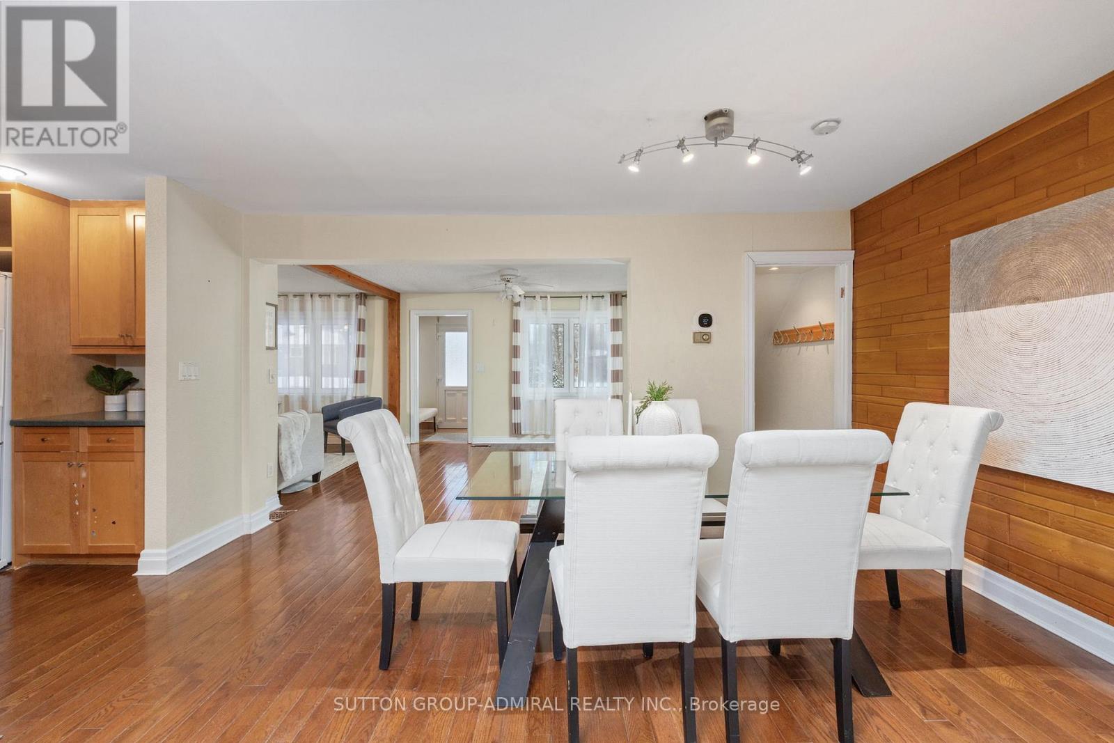 110 Wood Lane, Richmond Hill, Ontario  L4C 4W1 - Photo 10 - N12801198