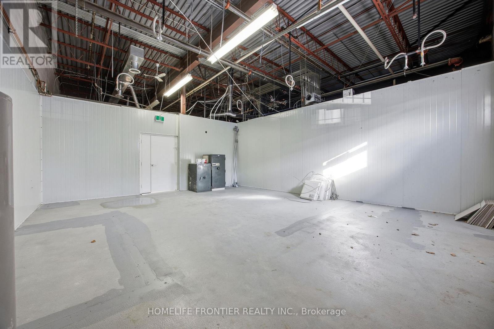 14 - 145 Royal Crest Court, Markham, Ontario  L3R 9Z4 - Photo 4 - N12801232