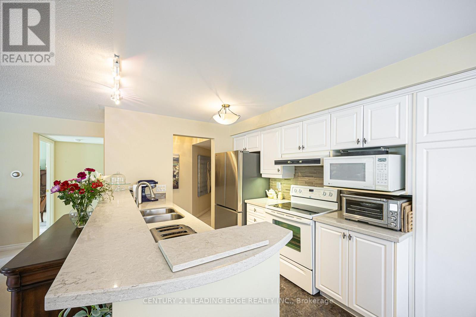 201 - 55 The Boardwalk Way, Markham, Ontario  L6E 1R7 - Photo 12 - N12801318