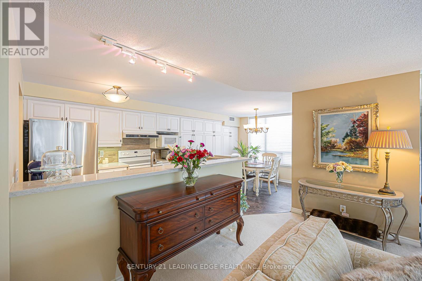 201 - 55 The Boardwalk Way, Markham, Ontario  L6E 1R7 - Photo 9 - N12801318