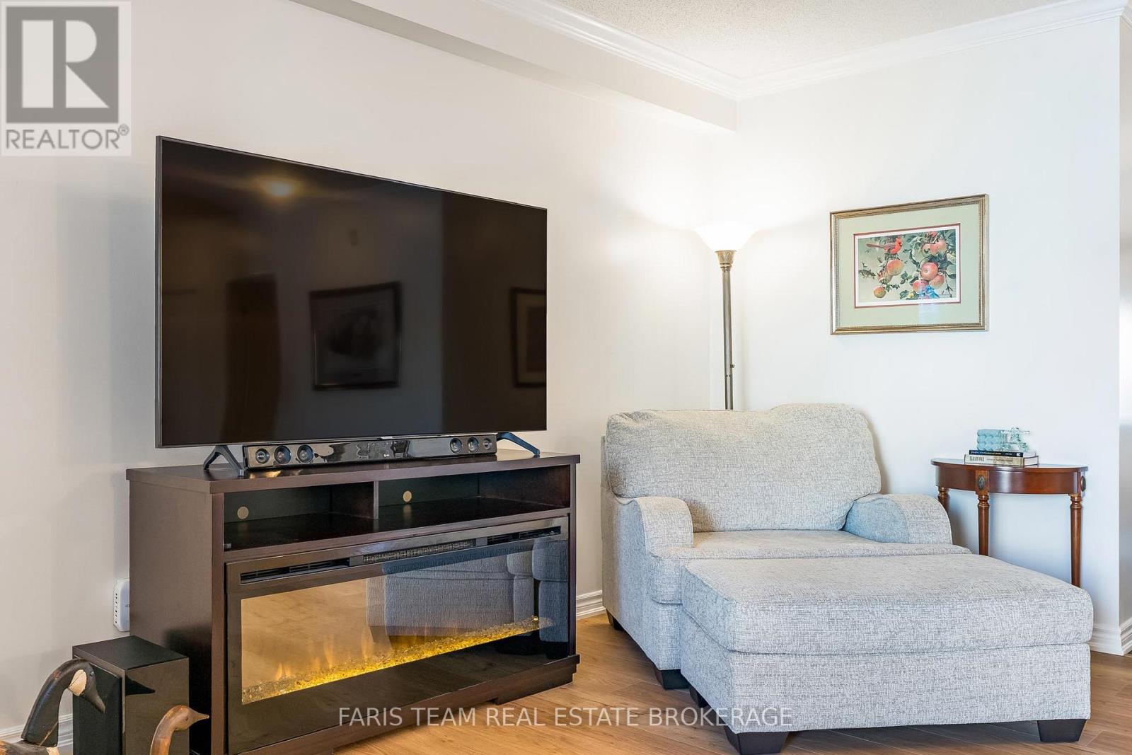 202 - 39 Ferndale Drive S, Barrie (Ardagh), Ontario L4N 5T5 - Photo 14 - S12801266