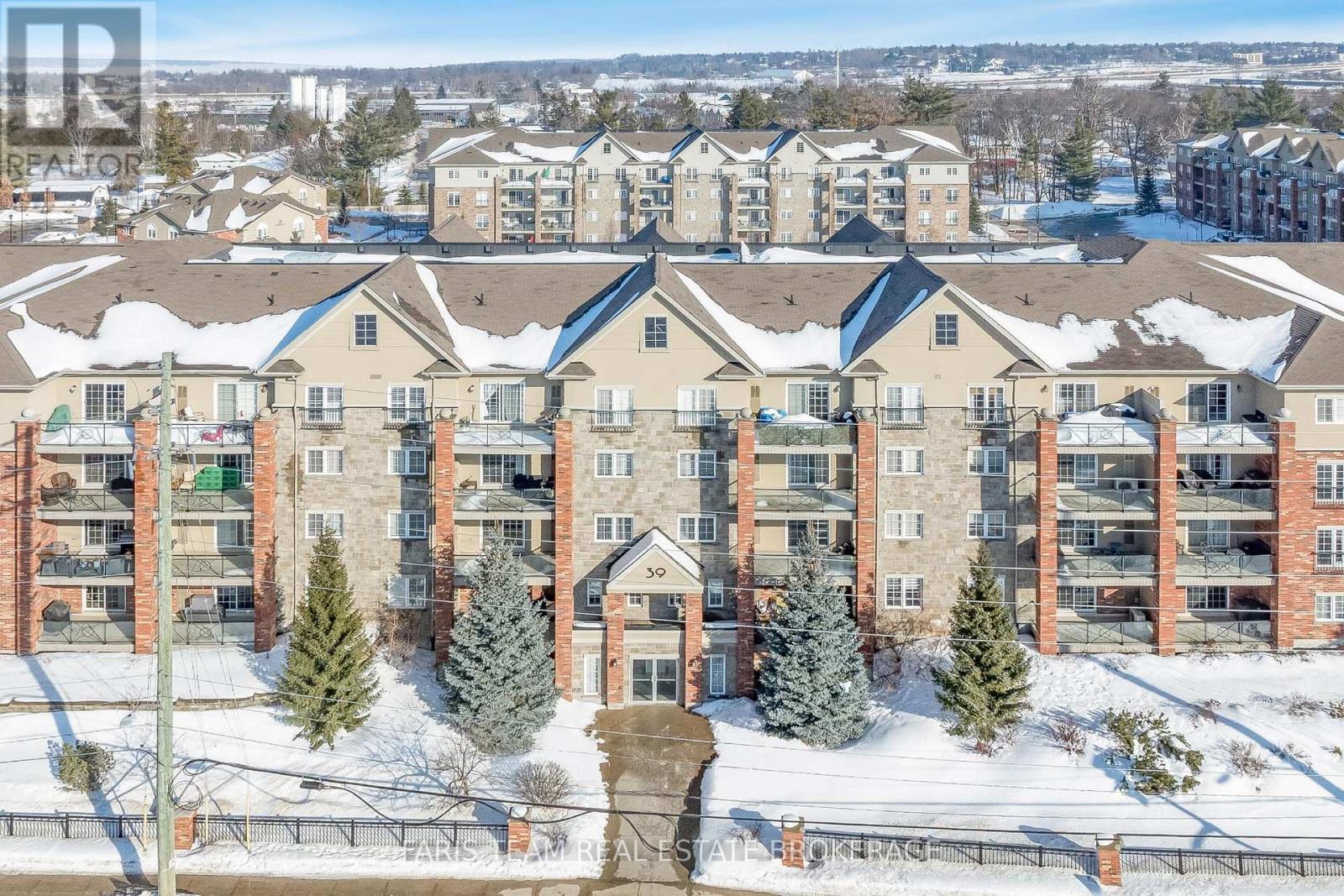 202 - 39 Ferndale Drive S, Barrie (Ardagh), Ontario L4N 5T5 - Photo 2 - S12801266