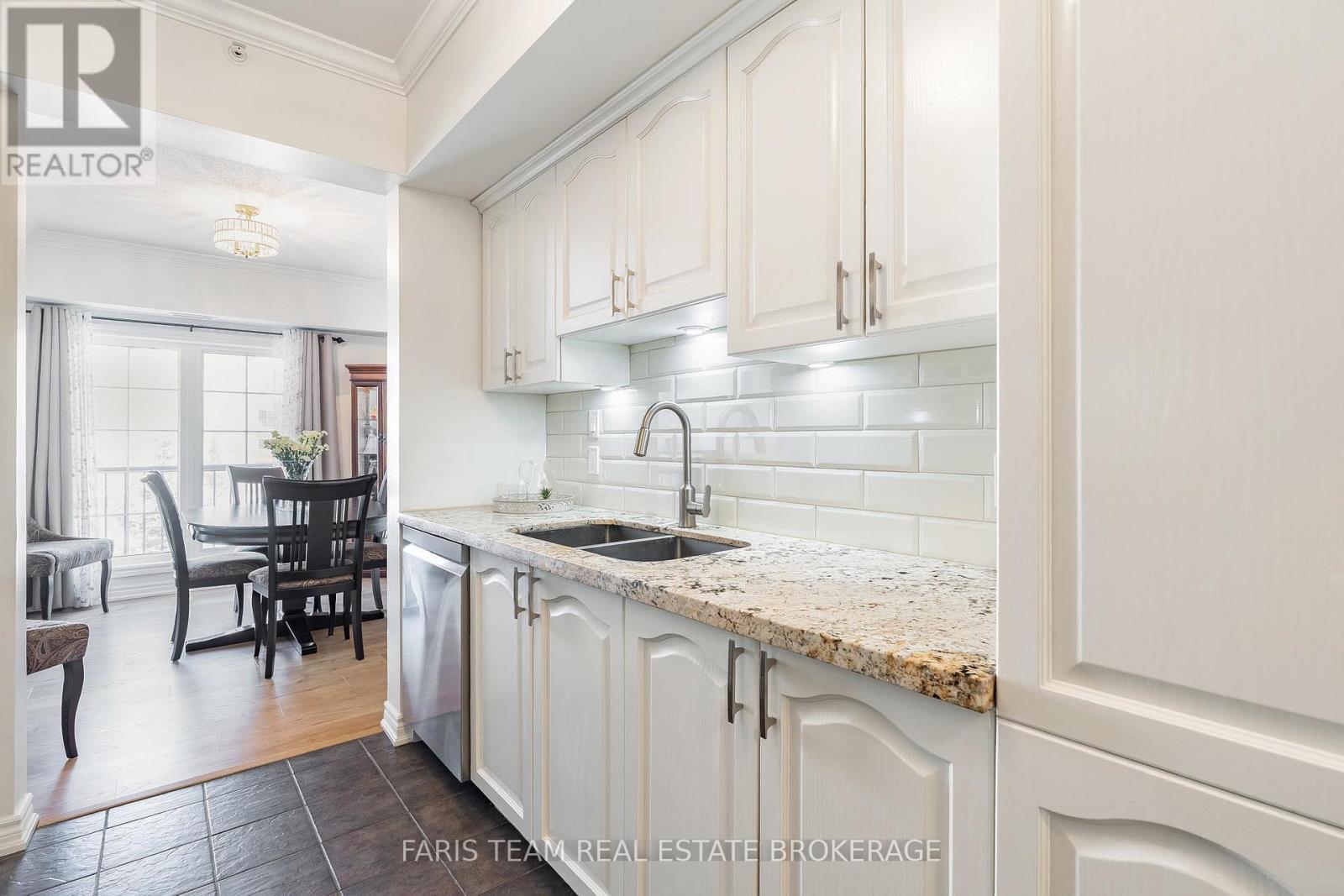 202 - 39 Ferndale Drive S, Barrie (Ardagh), Ontario L4N 5T5 - Photo 6 - S12801266