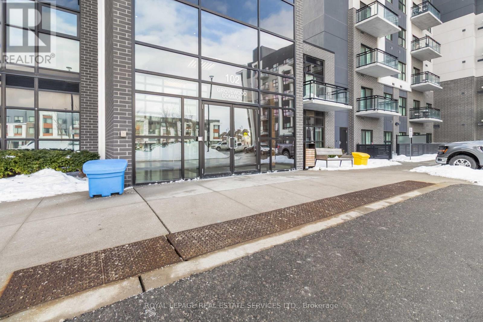 533 - 102 Grovewood Common, Oakville, Ontario  L6H 0X2 - Photo 3 - W12793510