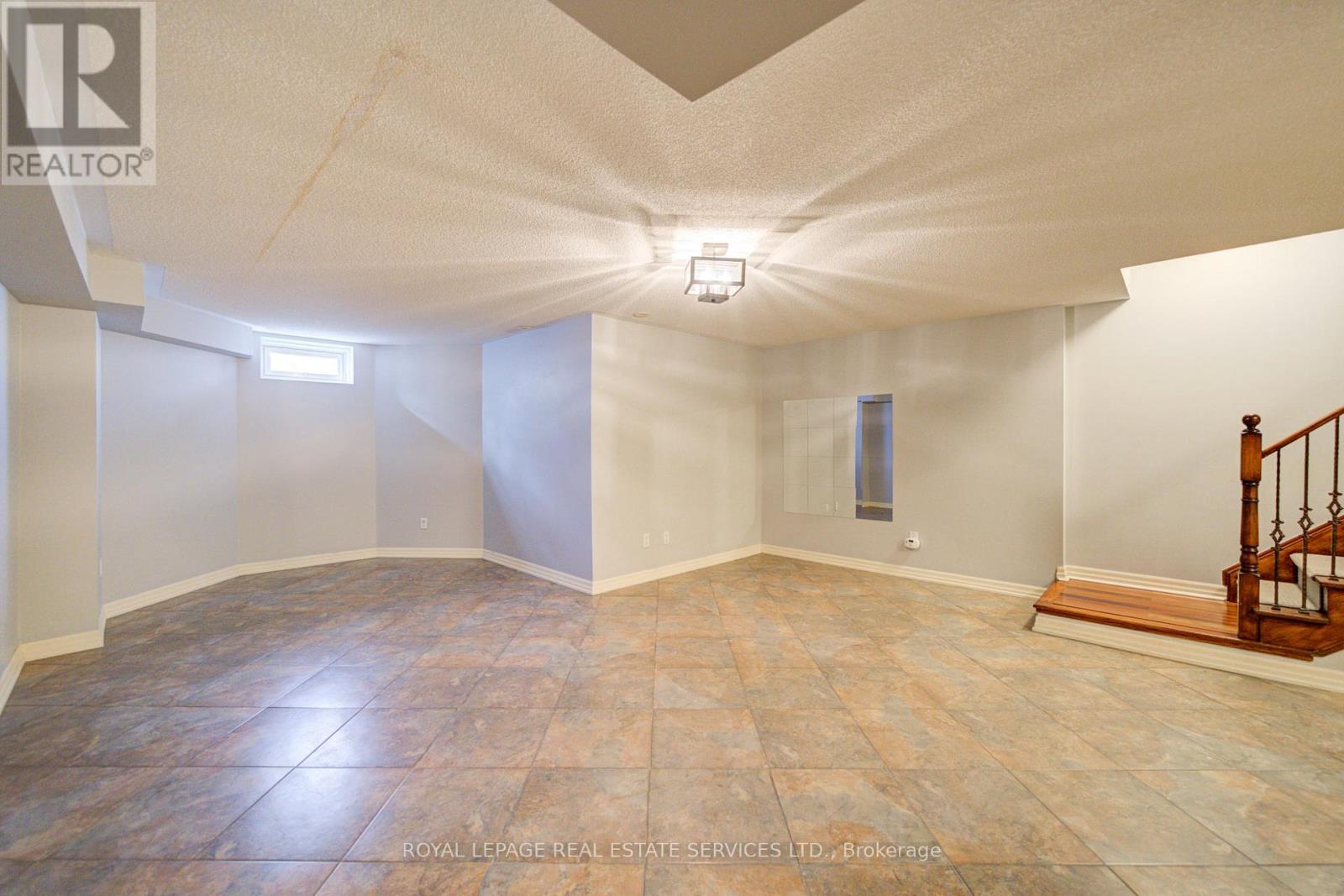 115 St Lawrence Drive, Mississauga, Ontario  L5G 4V2 - Photo 45 - W12801012