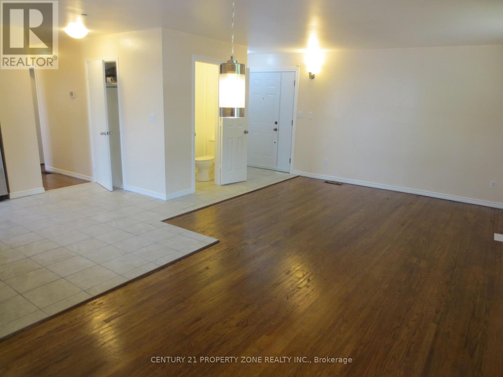 83 Sutherland Avenue, Brampton (Madoc), Ontario  L6V 2H7 - Photo 10 - W12801022