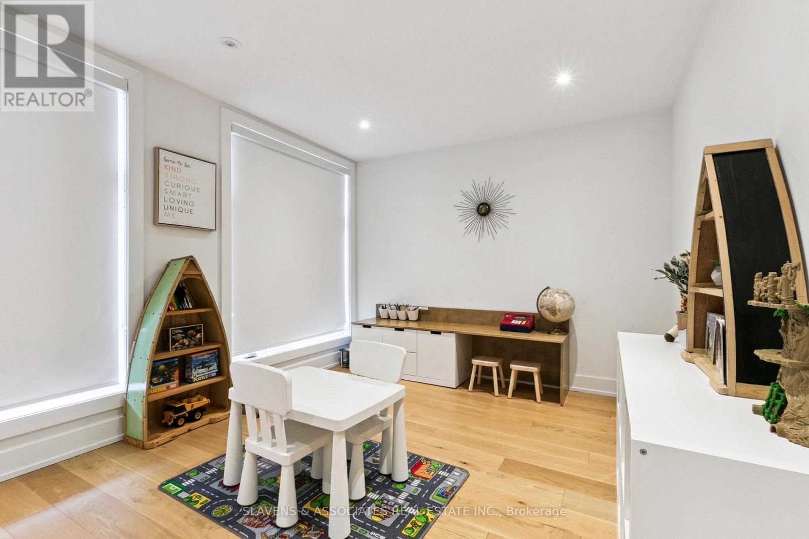 1040 Enola Avenue, Mississauga, Ontario  L5G 4A9 - Photo 27 - W12801078