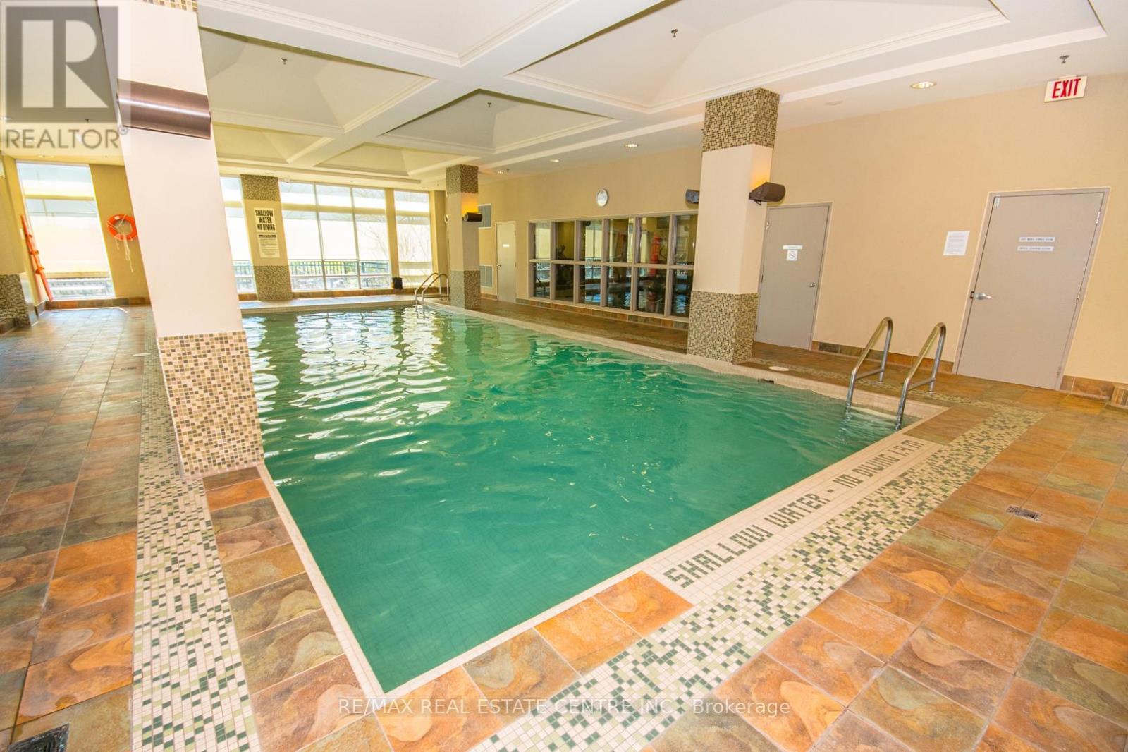 705 - 339 Rathburn Rd Road W, Mississauga, Ontario  L5B 0K6 - Photo 13 - W12801088