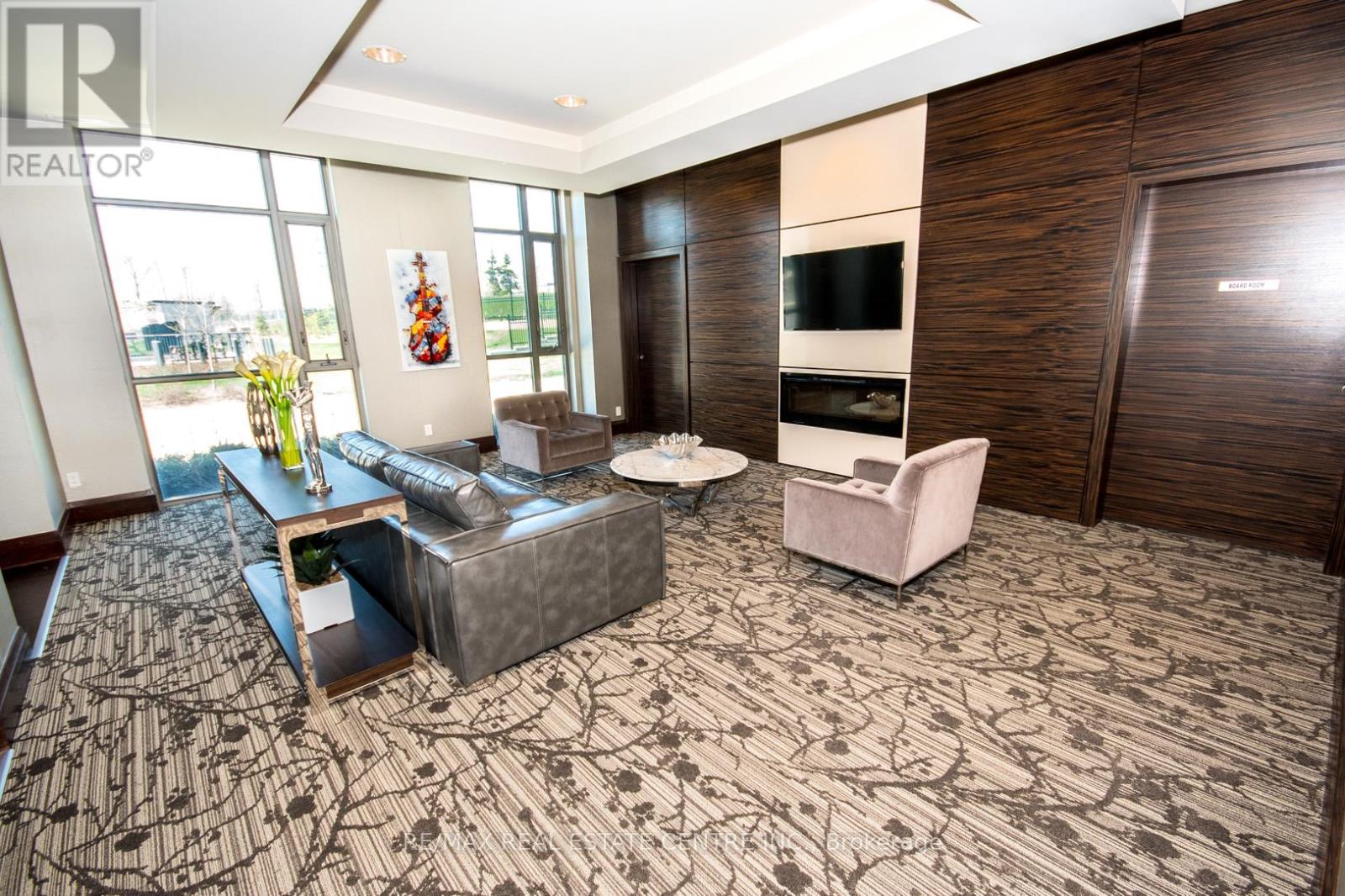 705 - 339 Rathburn Rd Road W, Mississauga, Ontario  L5B 0K6 - Photo 16 - W12801088