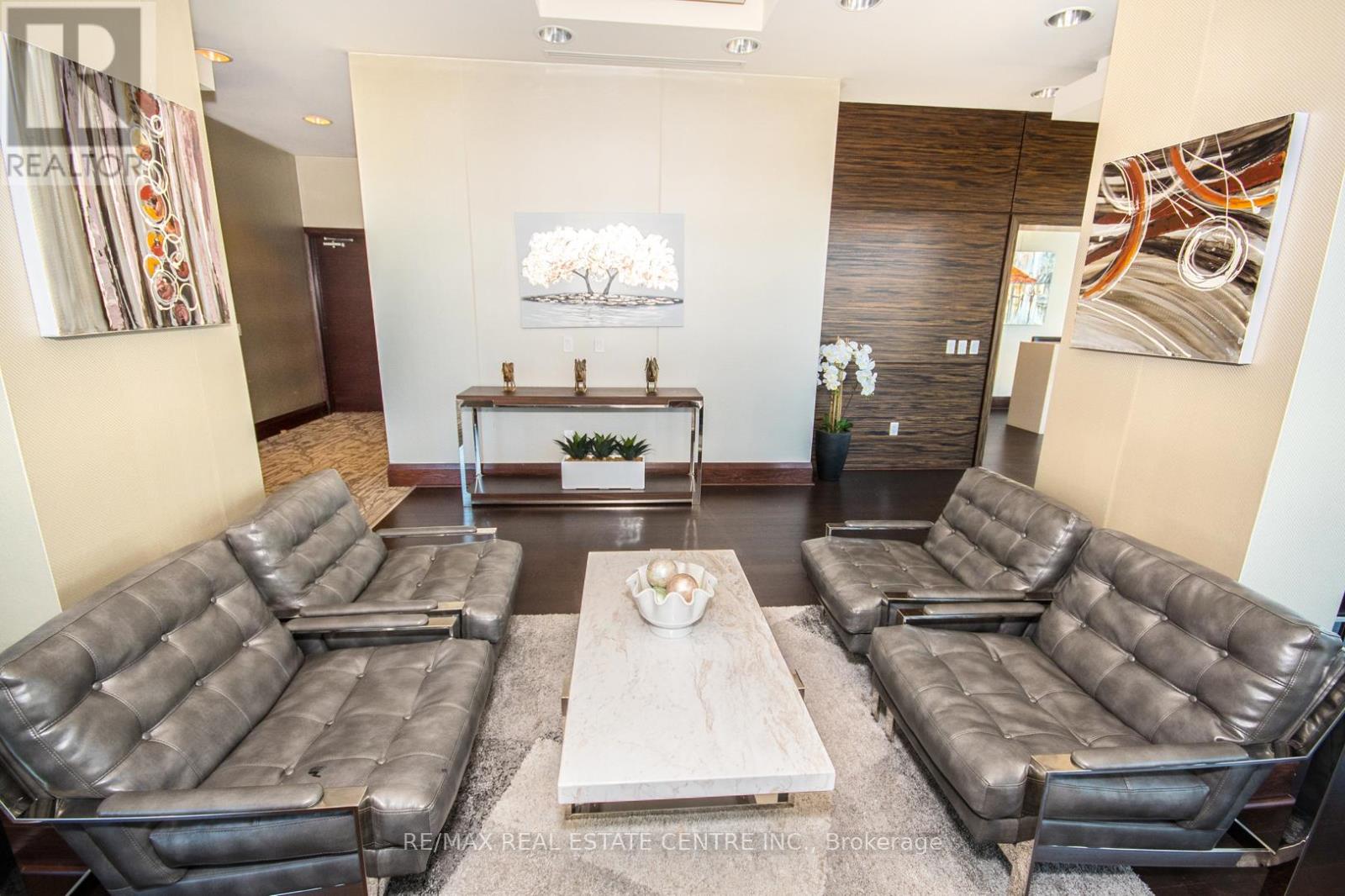 705 - 339 Rathburn Rd Road W, Mississauga, Ontario  L5B 0K6 - Photo 21 - W12801088