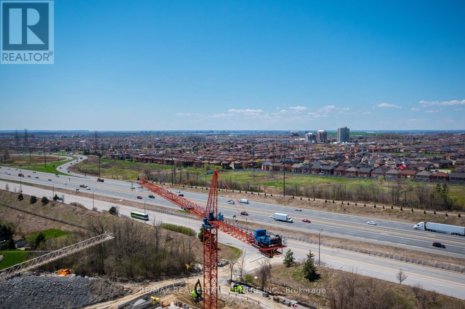 705 - 339 Rathburn Rd Road W, Mississauga, Ontario  L5B 0K6 - Photo 9 - W12801088