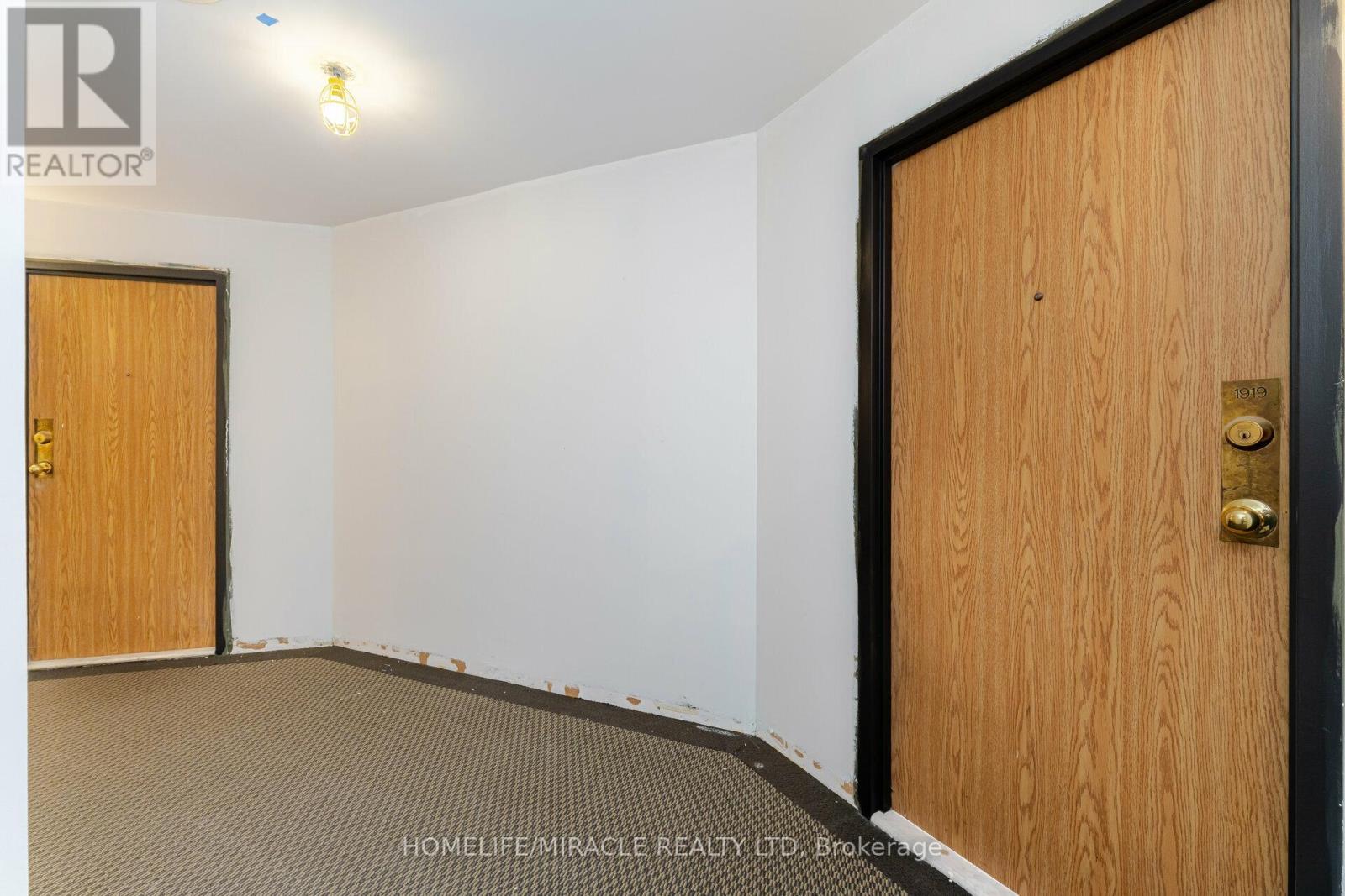 1919 - 4185 Shipp Drive, Mississauga (City Centre), Ontario  L4Z 2Y8 - Photo 5 - W12801096