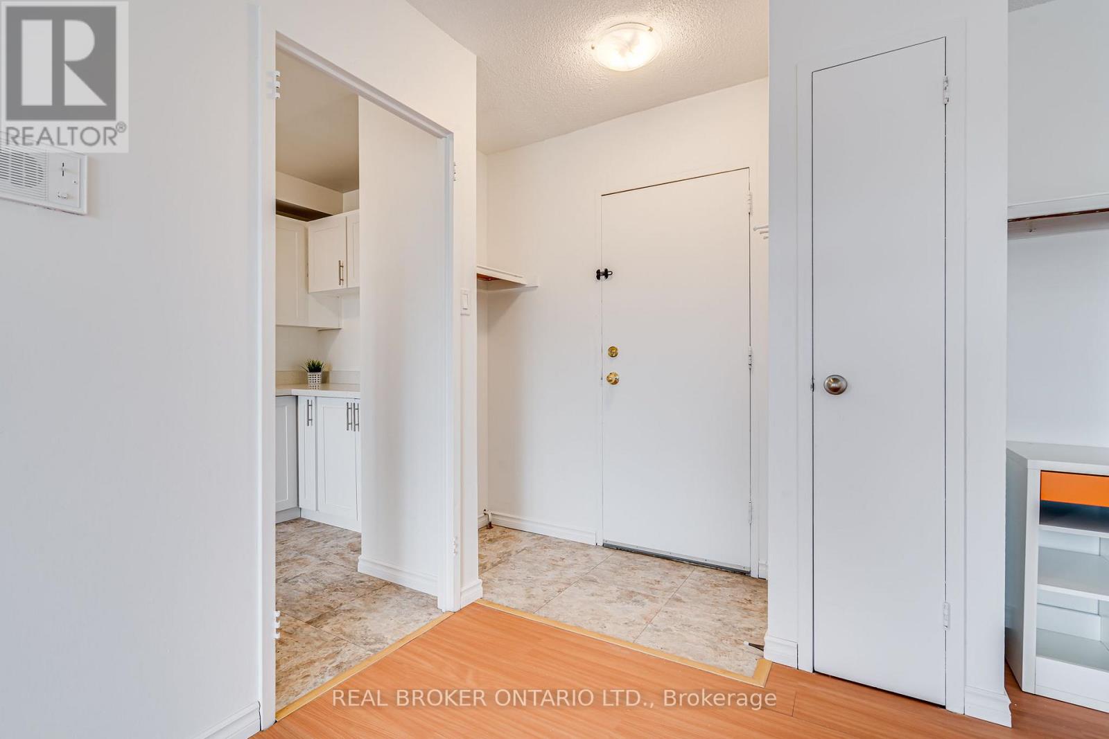 304 - 9 Princess Street, Orangeville, Ontario  L9W 1W1 - Photo 5 - W12801098