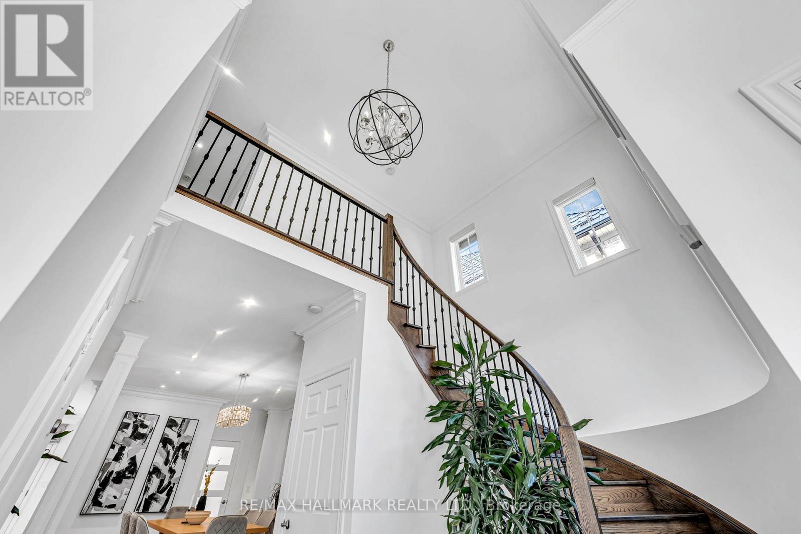 4689 Leanna Heights Road, Burlington, Ontario  L7M 0G3 - Photo 5 - W12801118