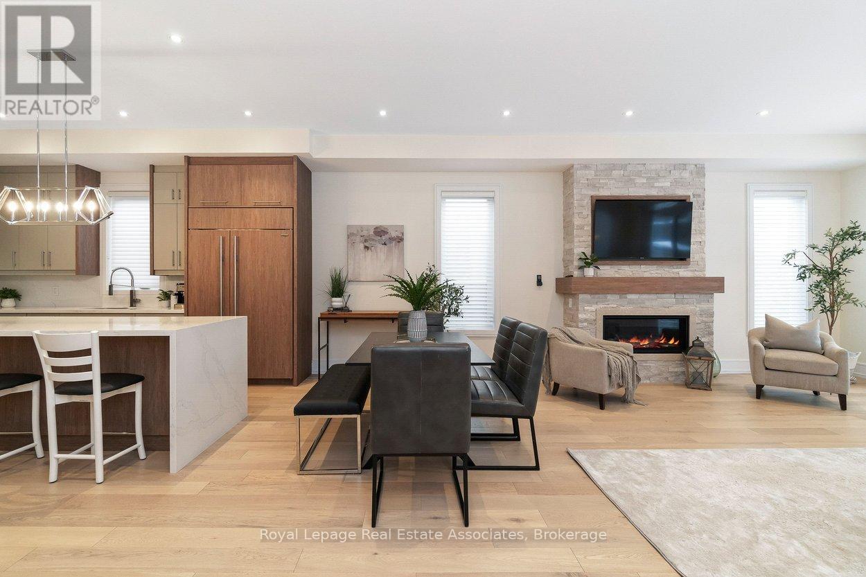 63 Troy Street, Mississauga, Ontario  L5G 1S6 - Photo 14 - W12801156