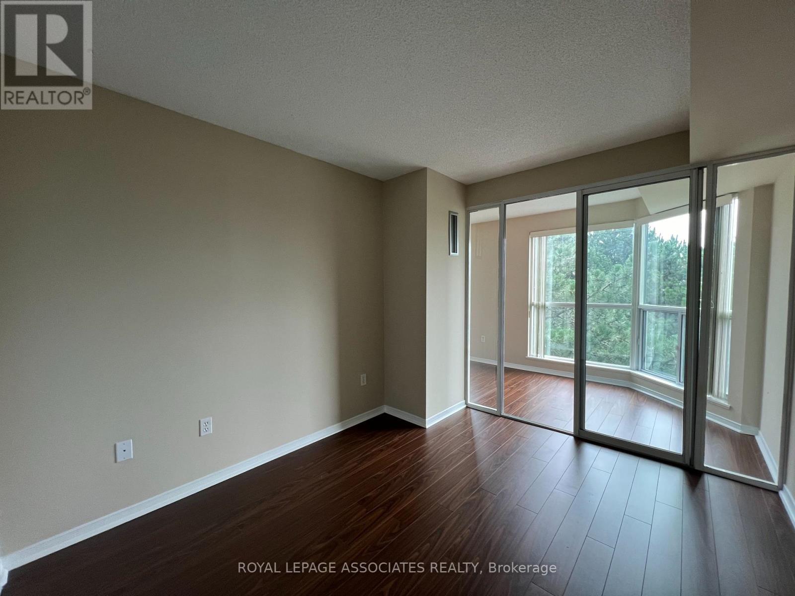 402 - 2177 Burnhamthorpe Road W, Mississauga, Ontario  L5L 5P9 - Photo 13 - W12801160