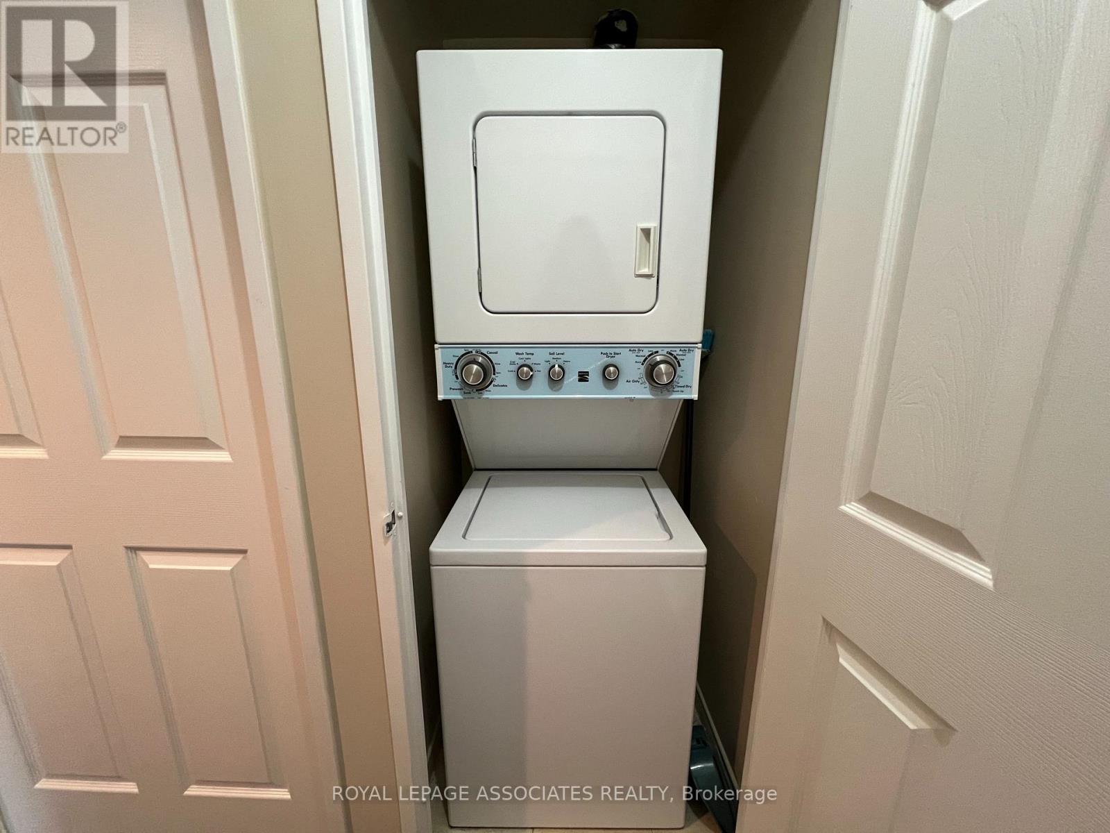 402 - 2177 Burnhamthorpe Road W, Mississauga, Ontario  L5L 5P9 - Photo 14 - W12801160