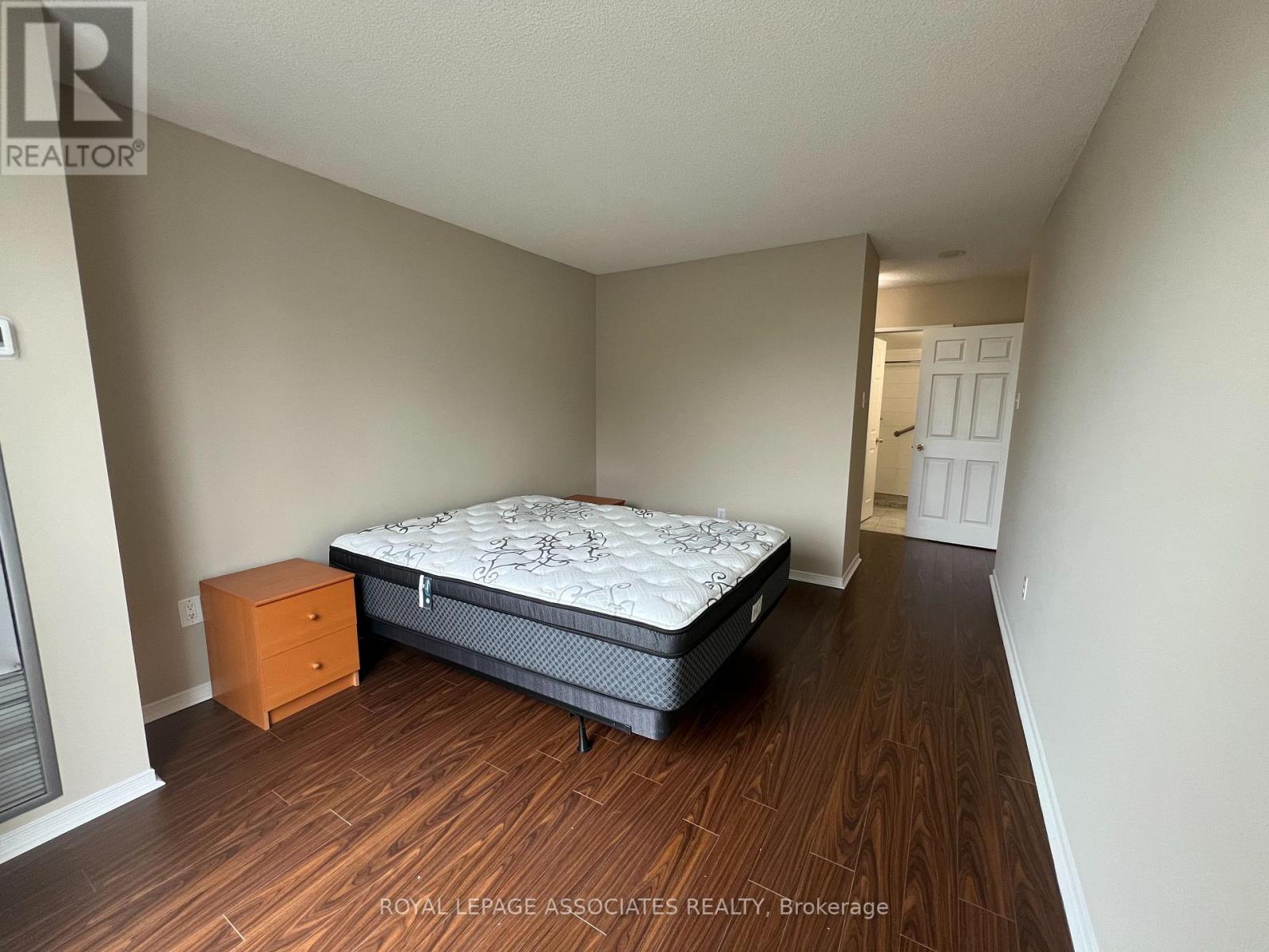 402 - 2177 Burnhamthorpe Road W, Mississauga, Ontario  L5L 5P9 - Photo 17 - W12801160