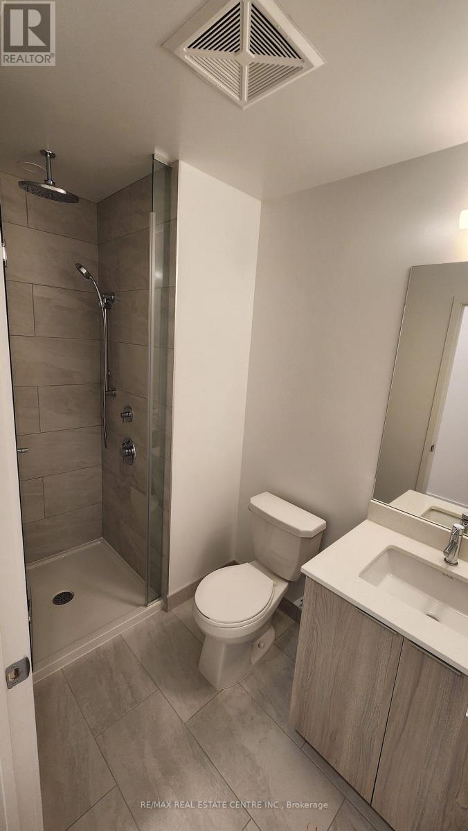 908 - 395 Square One Drive, Mississauga, Ontario  L5B 0P6 - Photo 13 - W12801178