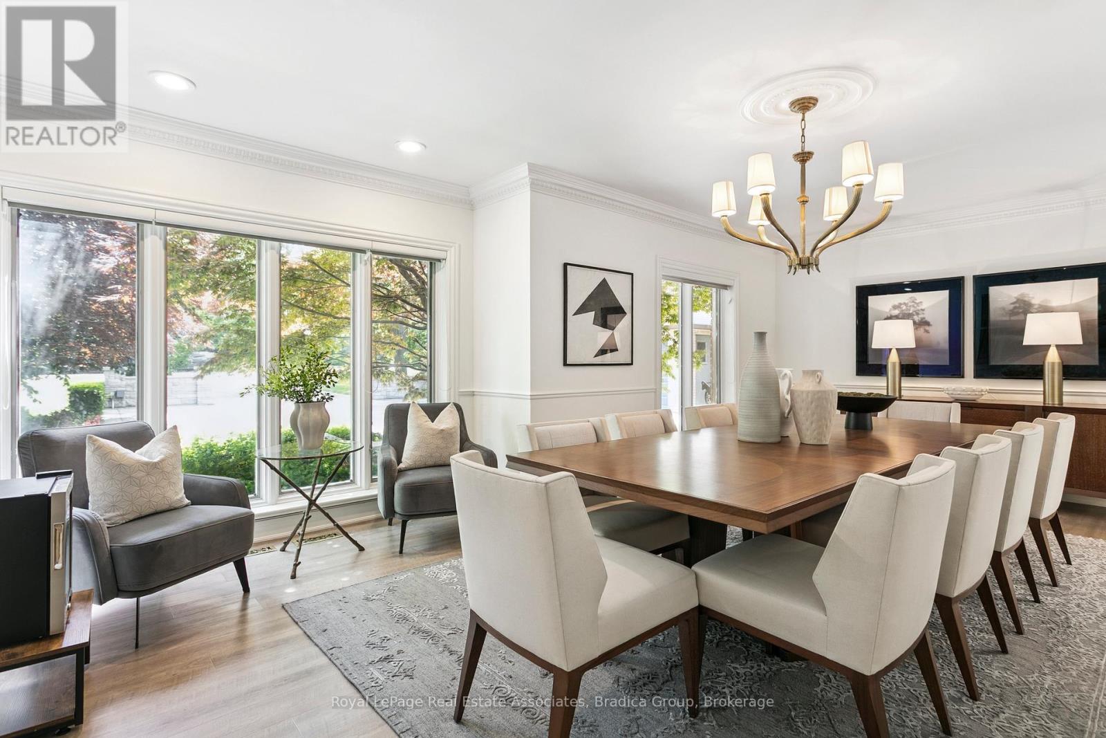 19 Lorraine Gardens, Toronto, Ontario  M9B 4Z5 - Photo 13 - W12801222