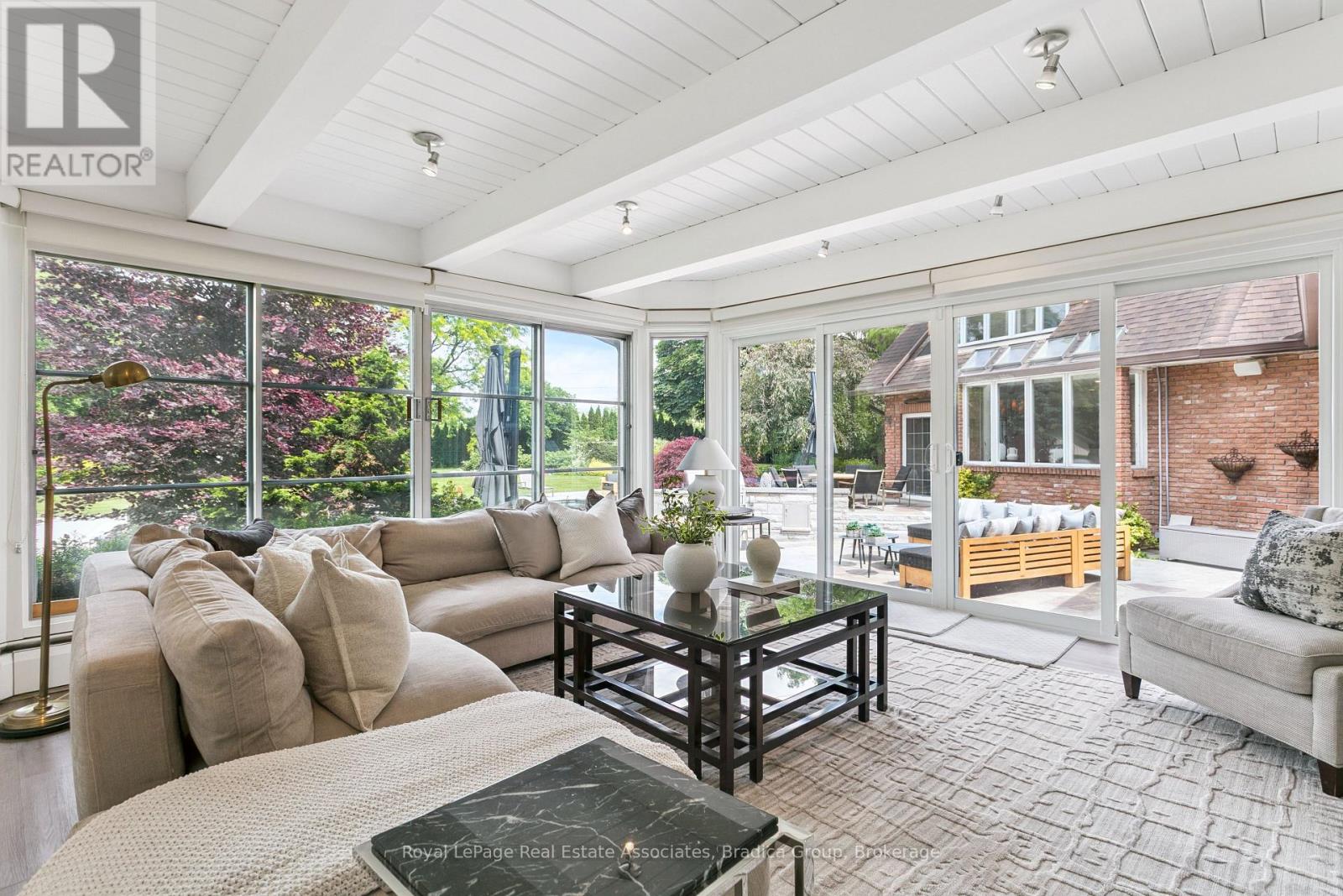 19 Lorraine Gardens, Toronto, Ontario  M9B 4Z5 - Photo 18 - W12801222