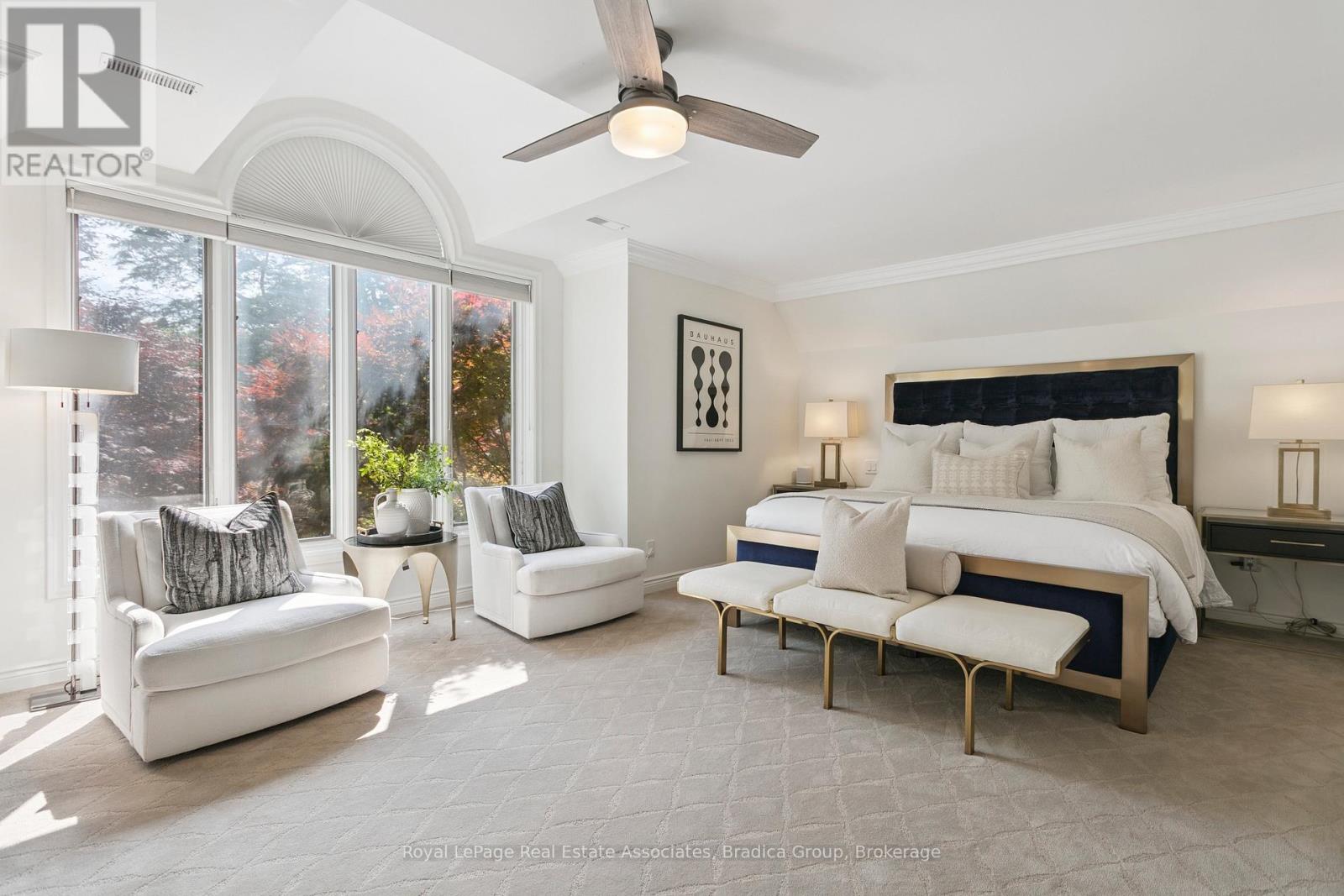 19 Lorraine Gardens, Toronto, Ontario  M9B 4Z5 - Photo 23 - W12801222