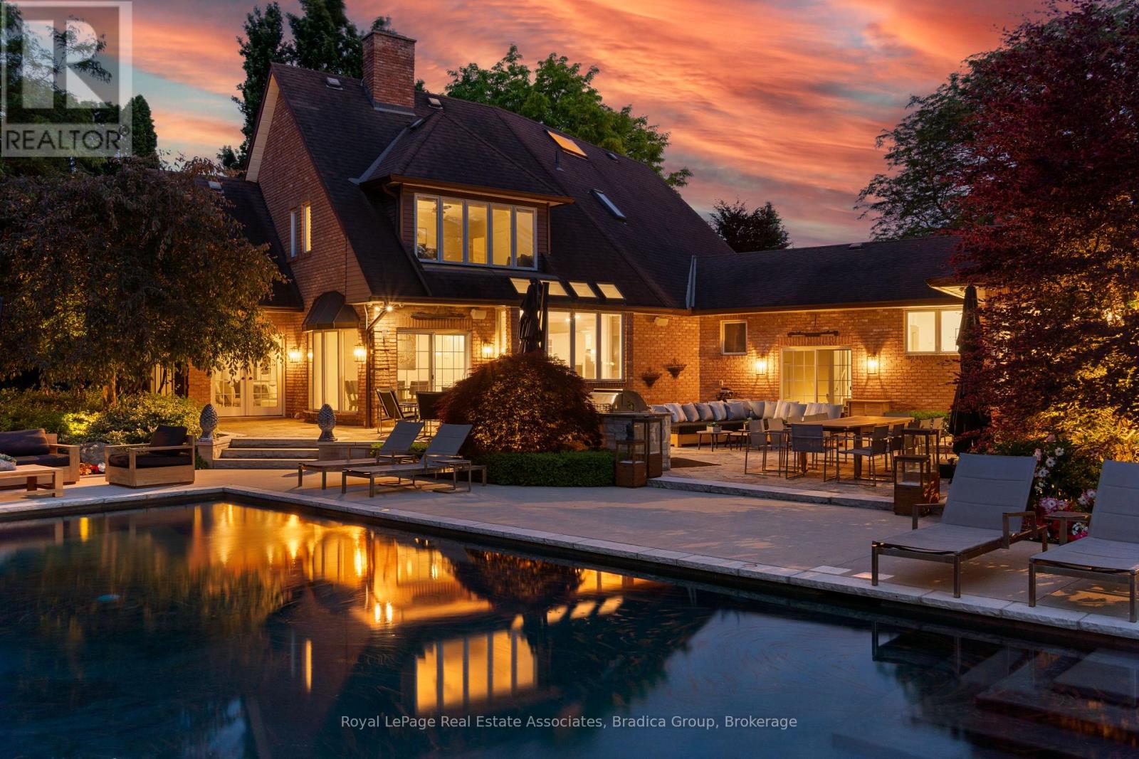 19 Lorraine Gardens, Toronto, Ontario  M9B 4Z5 - Photo 45 - W12801222