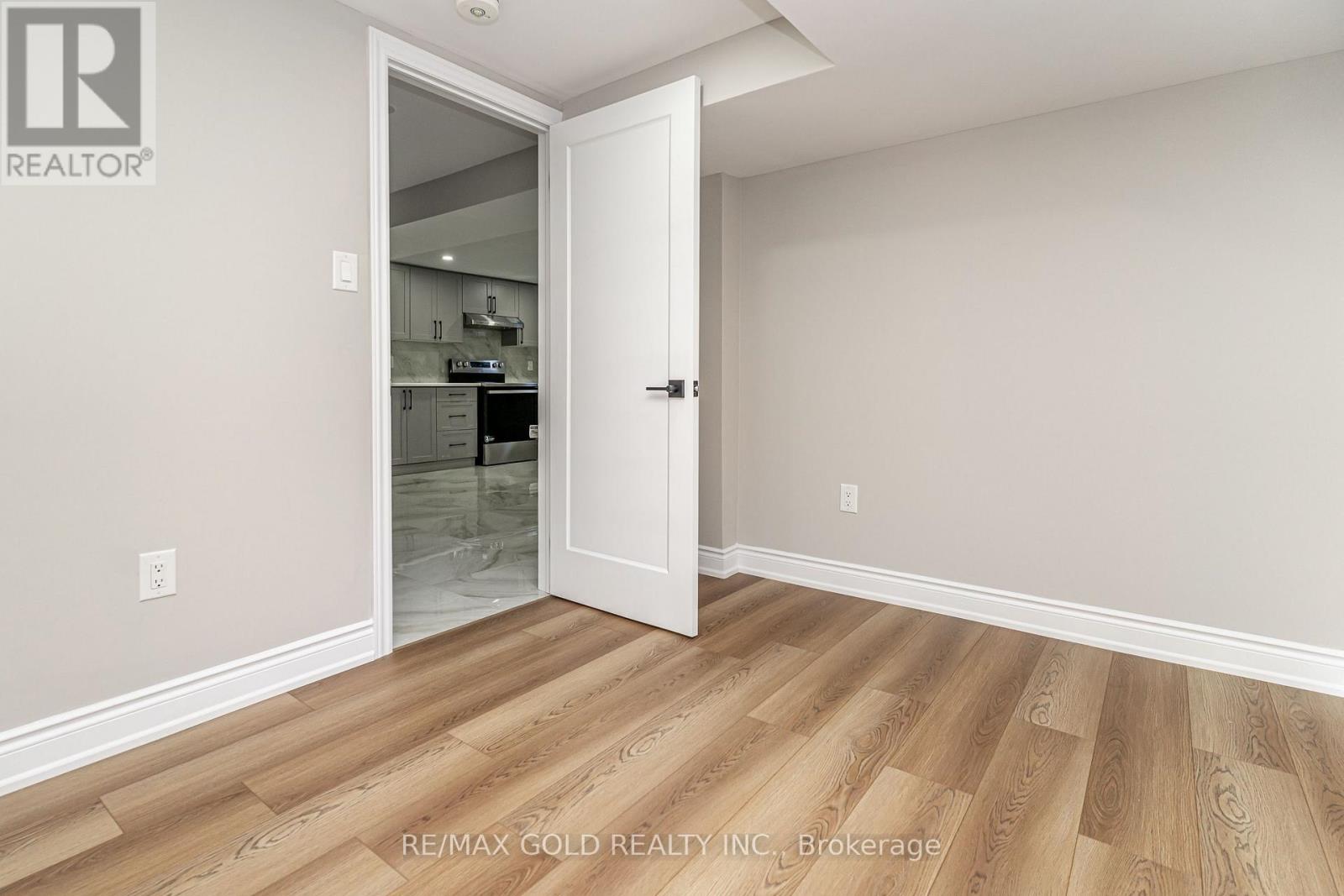 48 Malcolm Crescent, Brampton, Ontario  L6S 3C8 - Photo 35 - W12801234