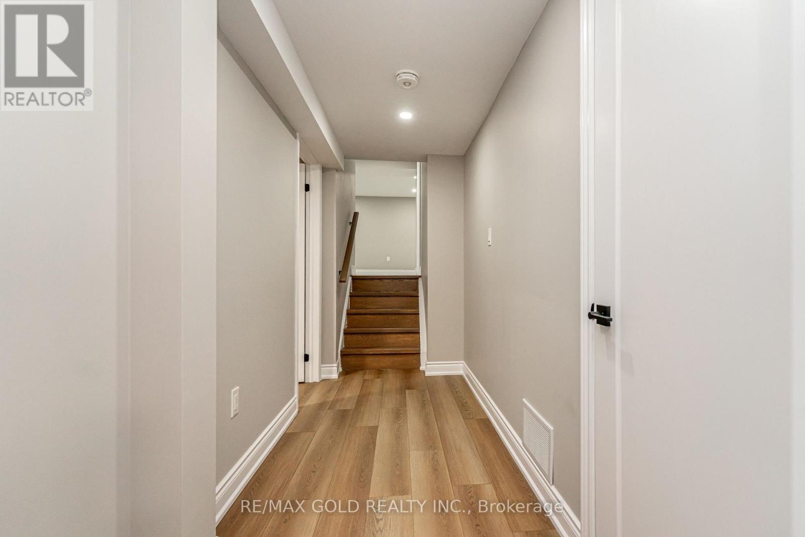 48 Malcolm Crescent, Brampton, Ontario  L6S 3C8 - Photo 37 - W12801234