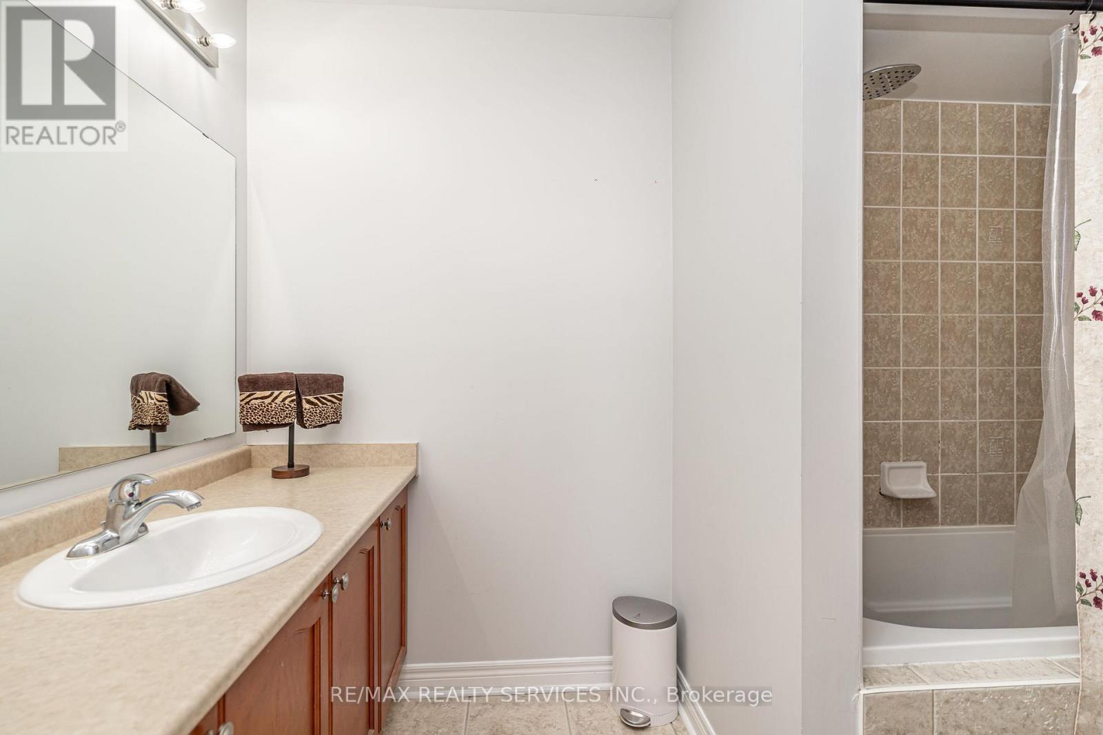 88 Sled Dog Road, Brampton, Ontario  L6R 0J4 - Photo 33 - W12801252