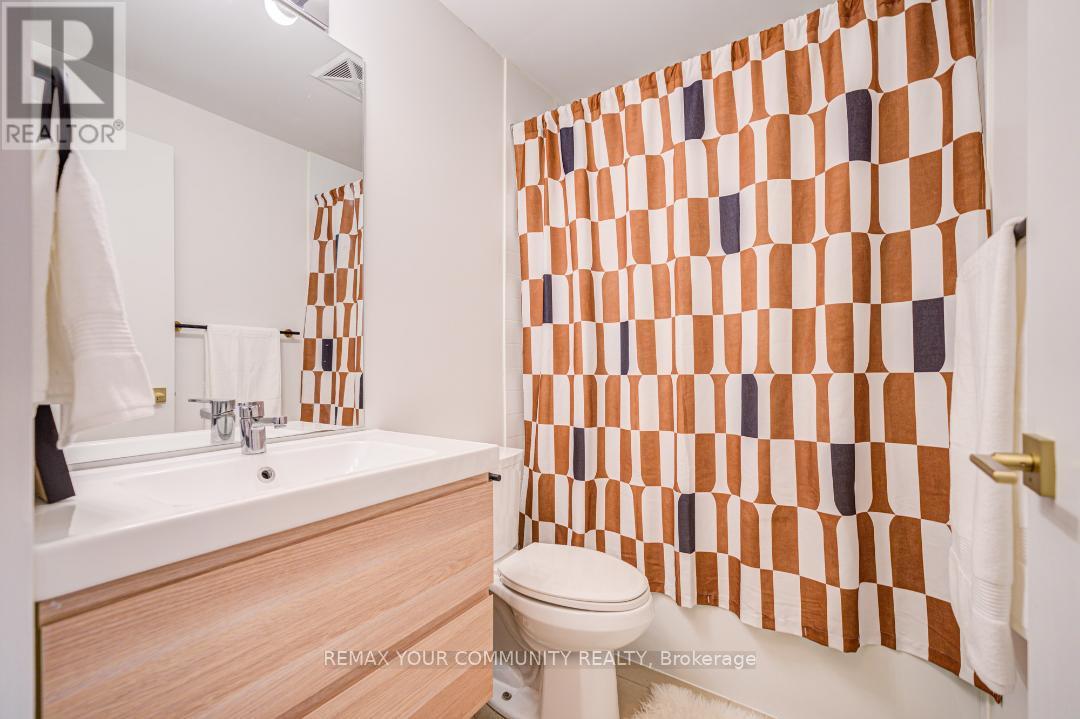 812 - 105 The Queensway, Toronto, Ontario  M6S 5B5 - Photo 13 - W12801256