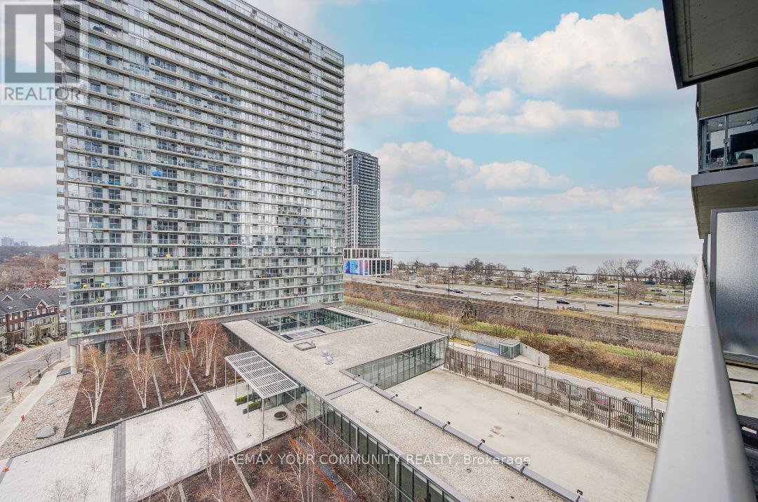 812 - 105 The Queensway, Toronto, Ontario  M6S 5B5 - Photo 14 - W12801256