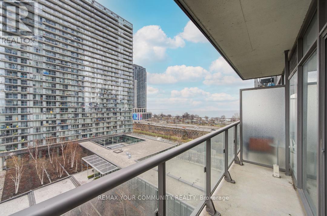 812 - 105 The Queensway, Toronto, Ontario  M6S 5B5 - Photo 15 - W12801256