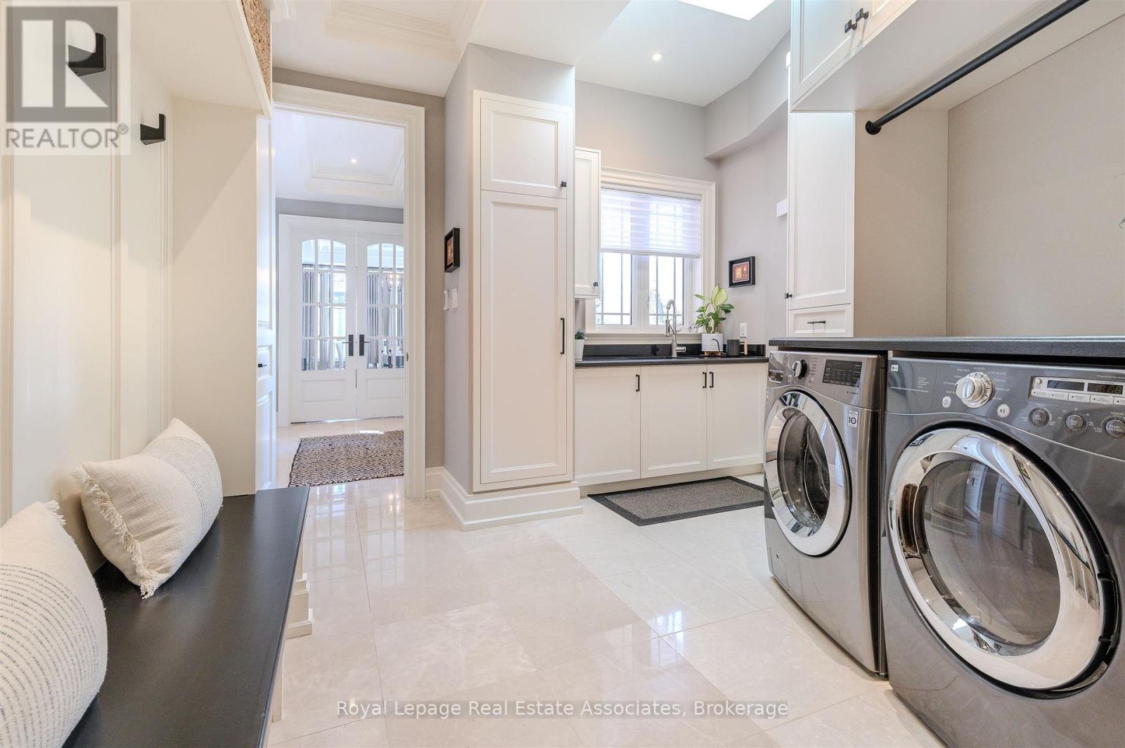 1456 Glenburnie Road, Mississauga, Ontario  L5G 3C8 - Photo 15 - W12801284