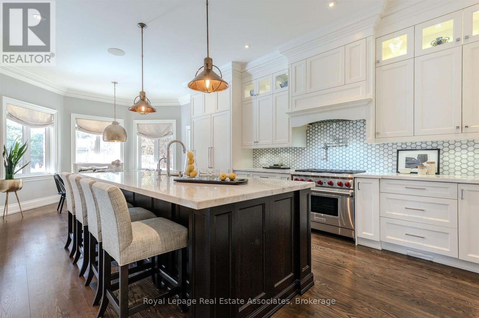 1456 Glenburnie Road, Mississauga, Ontario  L5G 3C8 - Photo 5 - W12801284