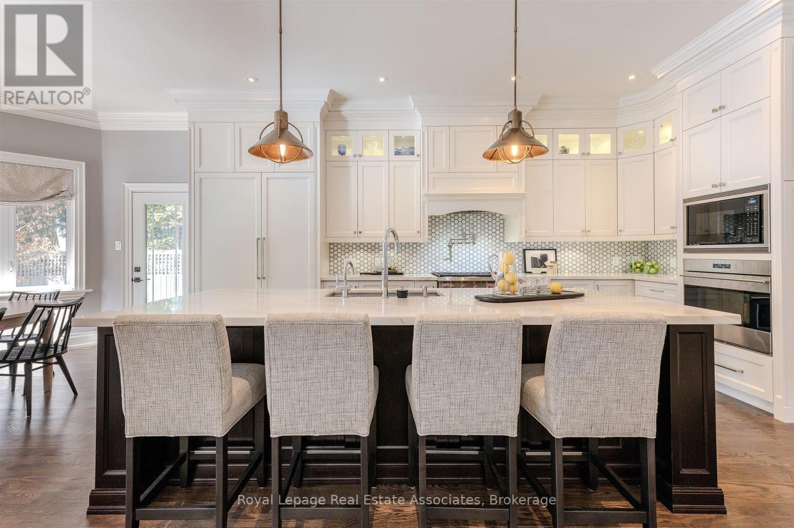 1456 Glenburnie Road, Mississauga, Ontario  L5G 3C8 - Photo 8 - W12801284