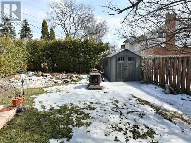 13 Crestview Avenue, Brampton, Ontario  L6W 2R7 - Photo 8 - W12801338